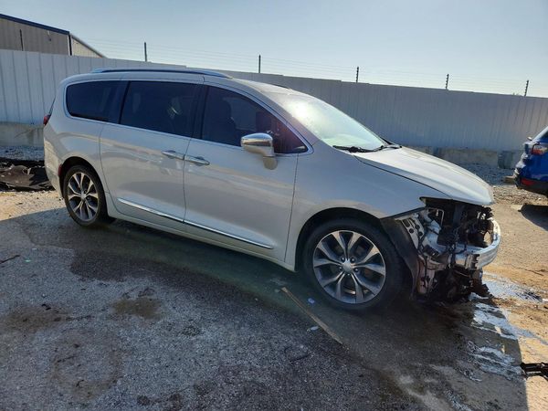 2020 CHRYSLER PACIFICA
