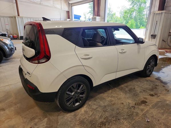 2022 KIA SOUL EX