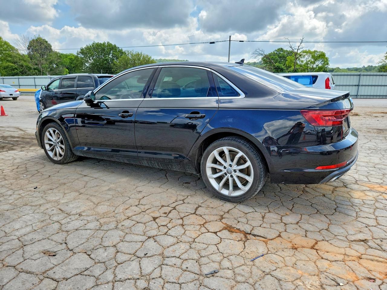 2019 AUDI A4 Premium, Titanium