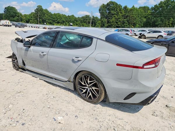 2022 KIA STINGER