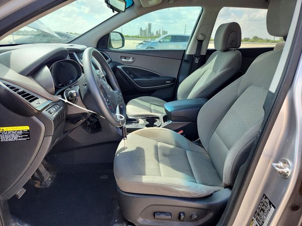 2018 HYUNDAI SANTA FE SE Base