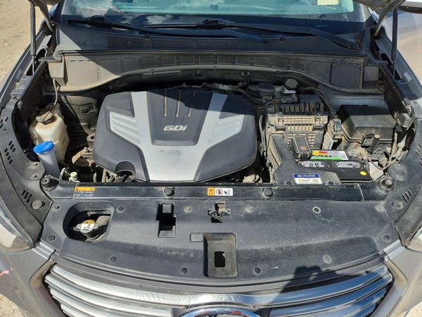 2018 HYUNDAI SANTA FE SE Base