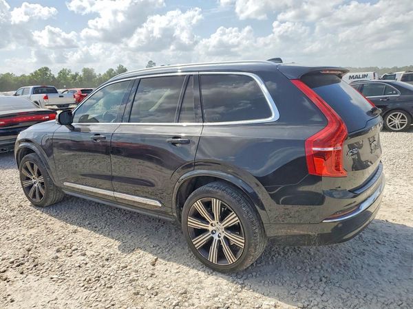 2023 VOLVO XC90