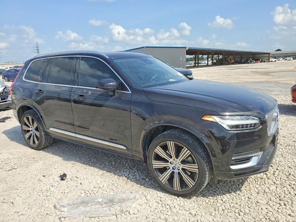 2023 VOLVO XC90