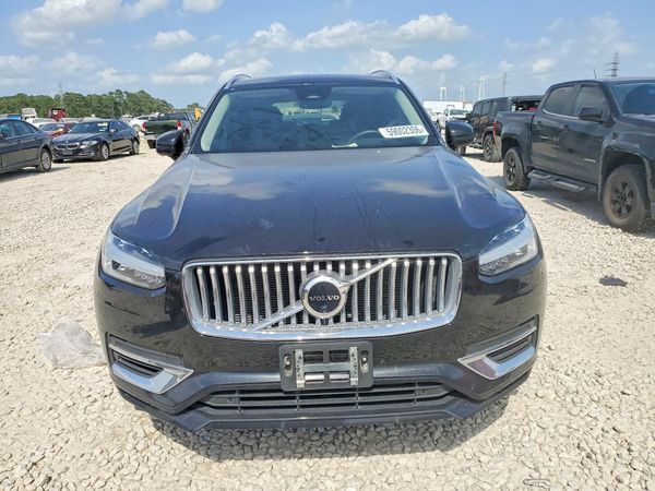 2023 VOLVO XC90