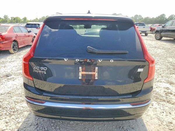 2023 VOLVO XC90