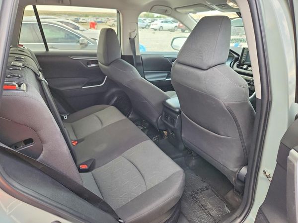 2022 TOYOTA RAV4 XLE