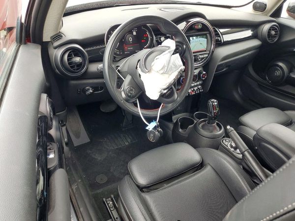 2021 MINI COOPER