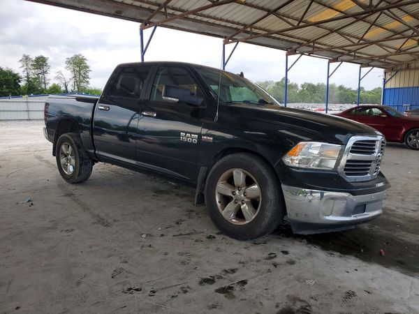 2017 RAM 1500 SLT