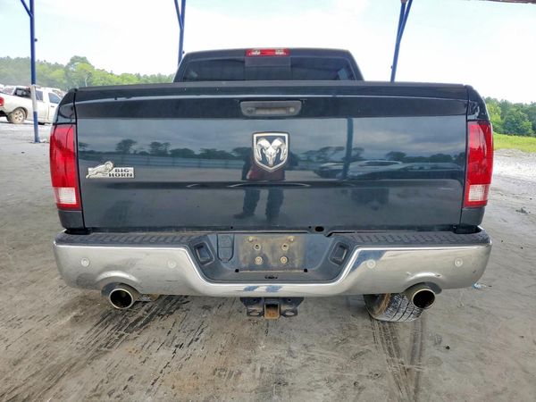 2017 RAM 1500 SLT