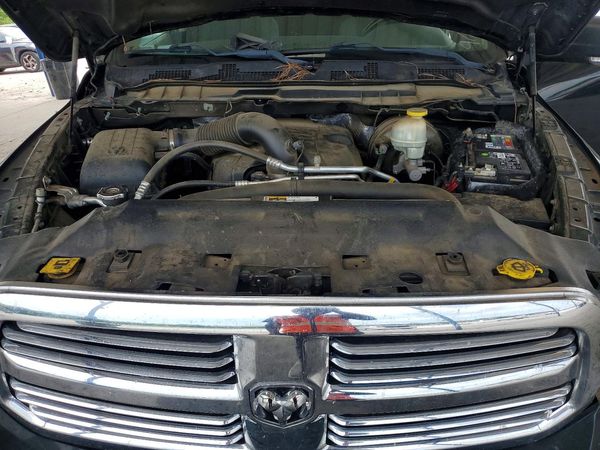 2017 RAM 1500 SLT