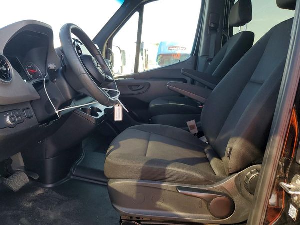 2025 MERCEDES-BENZ SPRINTER