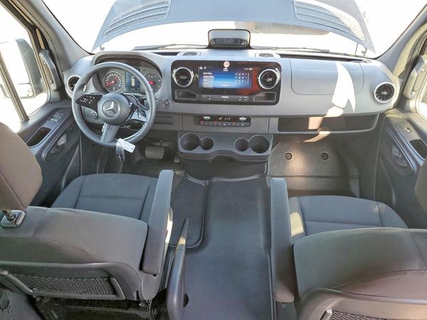 2025 MERCEDES-BENZ SPRINTER