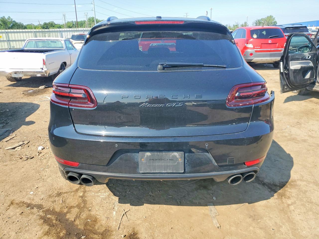 2017 PORSCHE MACAN