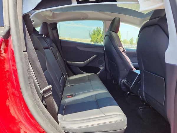 2026 TESLA MODEL Y