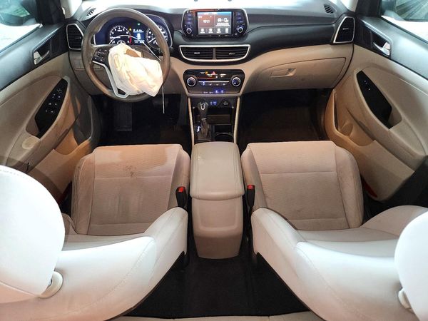 2021 HYUNDAI TUCSON SE