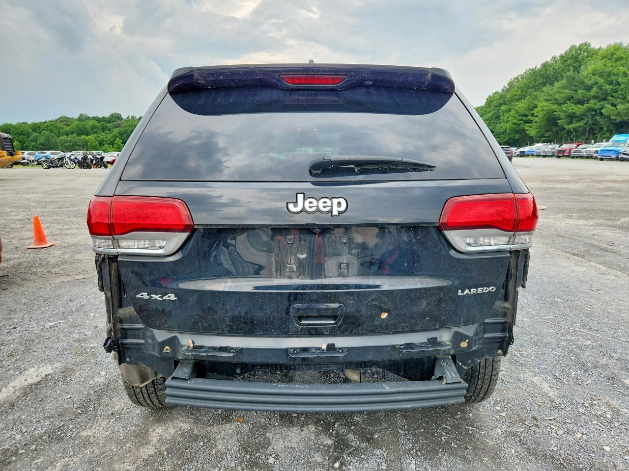 2020 JEEP GRAND CHEROKEE LAREDO 4X4
