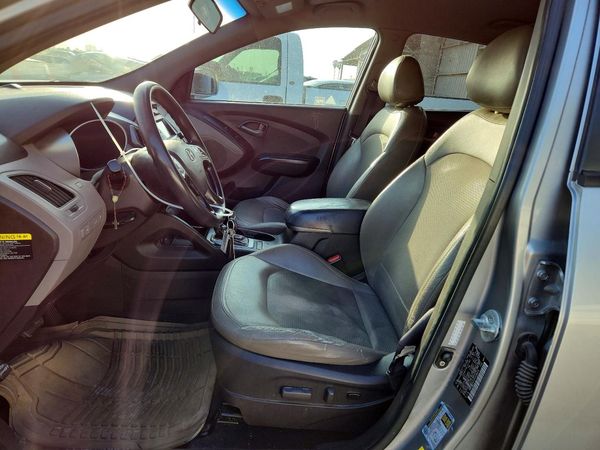 2015 HYUNDAI TUCSON GL (Middle-Low)