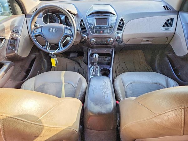 2015 HYUNDAI TUCSON GL (Middle-Low)