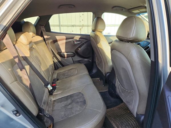 2015 HYUNDAI TUCSON GL (Middle-Low)
