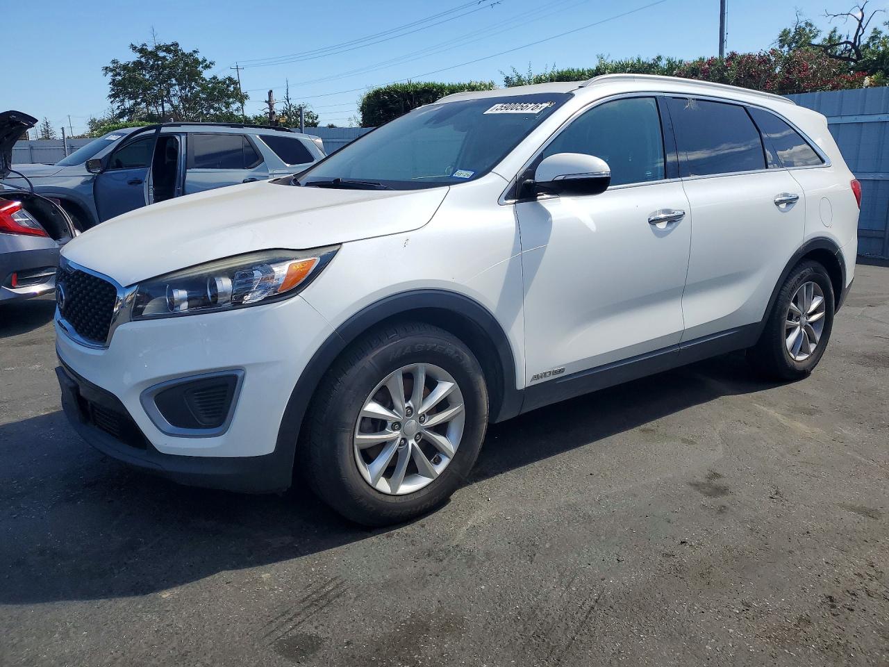 2017 KIA SORENTO L, LX