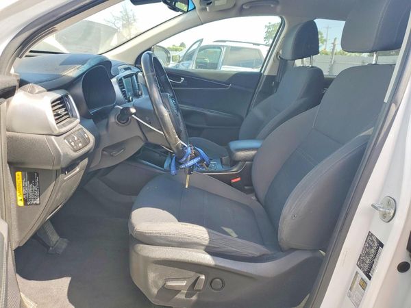2017 KIA SORENTO L, LX