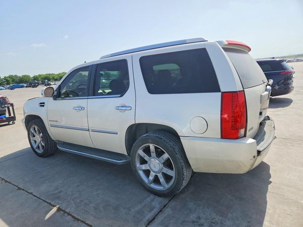 2012 CADILLAC ESCALADE Standard