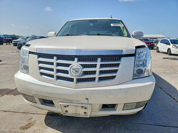2012 CADILLAC ESCALADE Standard