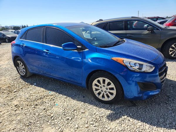 2017 HYUNDAI ELANTRA — Passenger 3/4