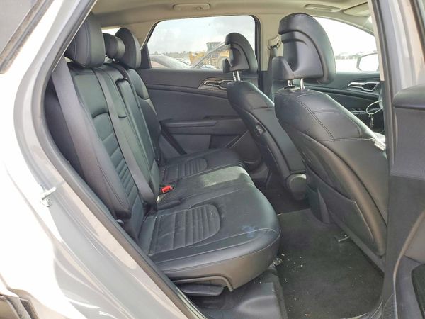 2023 KIA SPORTAGE SX-PRESTIGE or SX-P