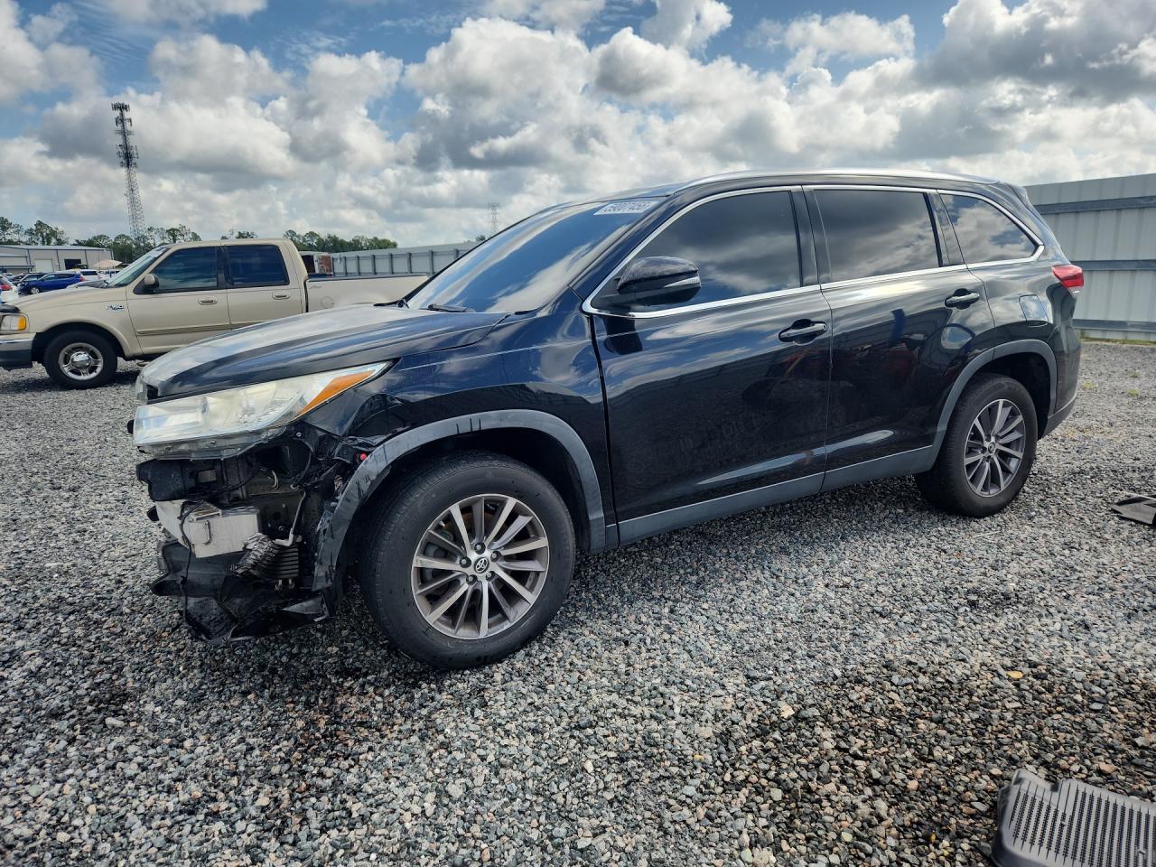 2019 TOYOTA HIGHLANDER SE/XLE