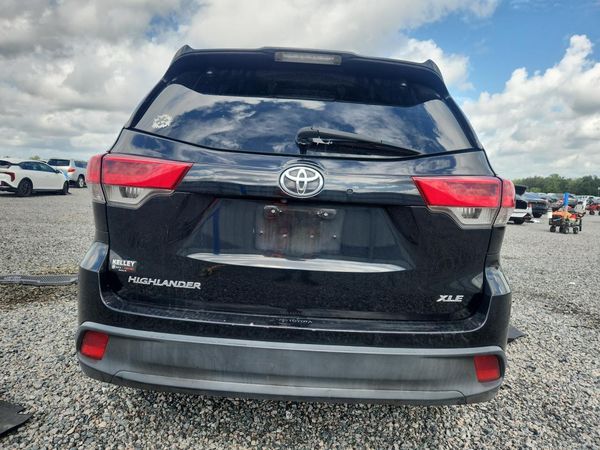 2019 TOYOTA HIGHLANDER SE/XLE