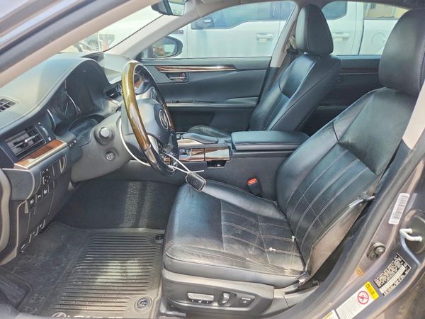 2016 LEXUS ES