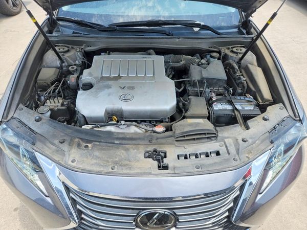 2016 LEXUS ES