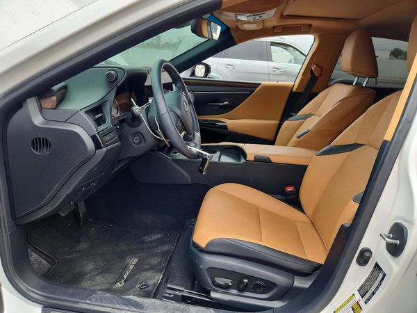 2025 LEXUS ES 300H
