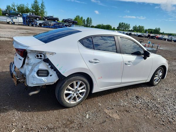 2015 MAZDA 3 Touring/GS