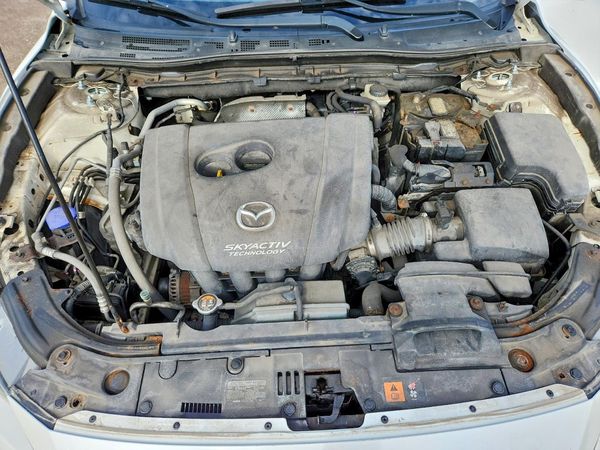 2015 MAZDA 3 Touring/GS