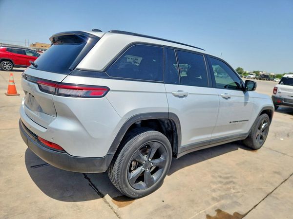 2023 JEEP GRAND CHEROKEE LAREDO 4X4