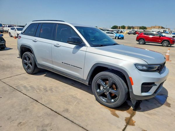2023 JEEP GRAND CHEROKEE LAREDO 4X4
