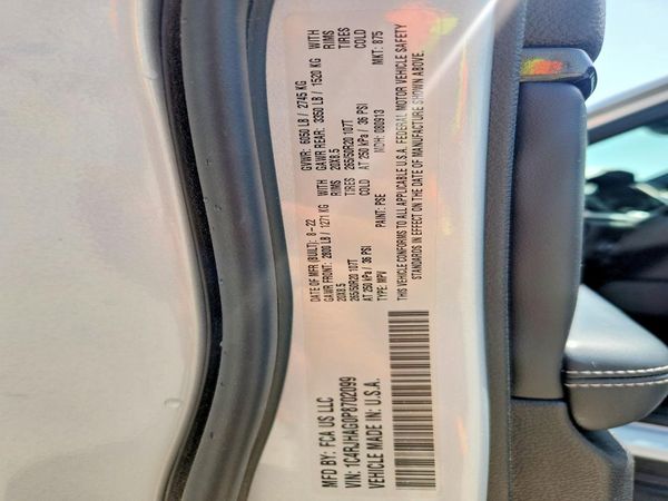 2023 JEEP GRAND CHEROKEE LAREDO 4X4