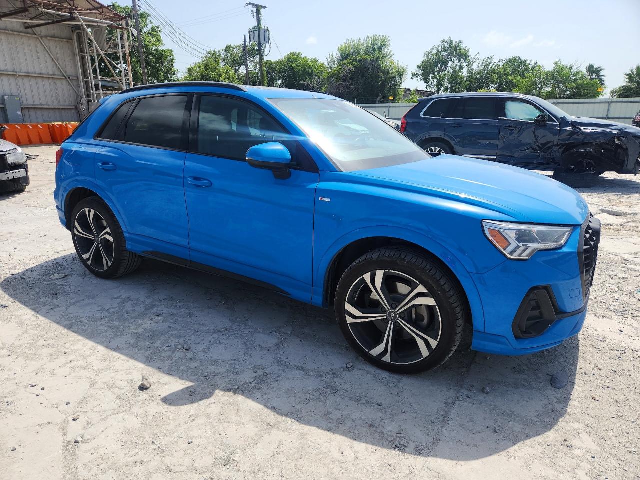 2023 AUDI Q3