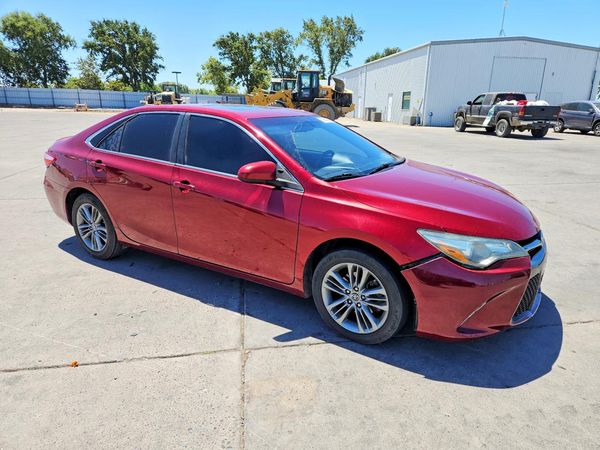 2017 TOYOTA CAMRY