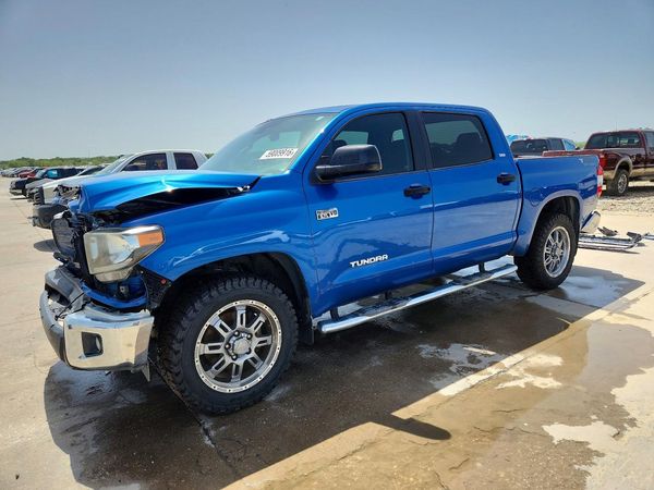 2018 TOYOTA TUNDRA SR5