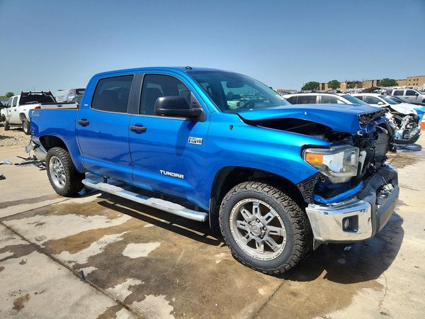 2018 TOYOTA TUNDRA SR5