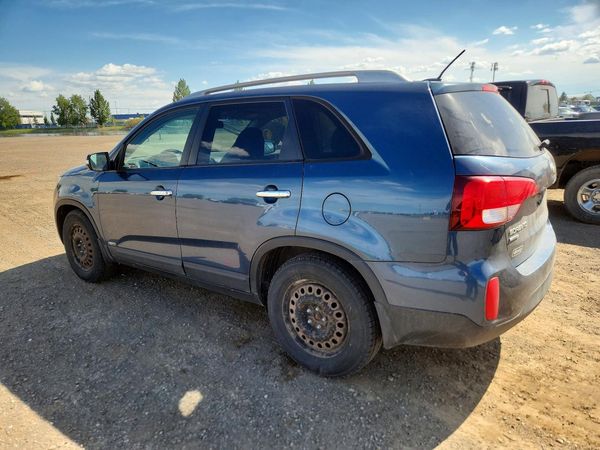 2015 KIA SORENTO GL