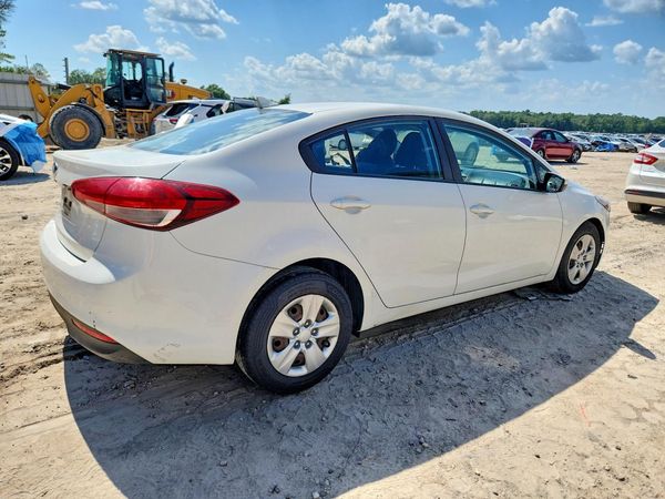2018 KIA FORTE LX Base