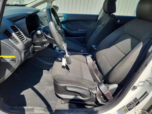 2018 KIA FORTE LX Base