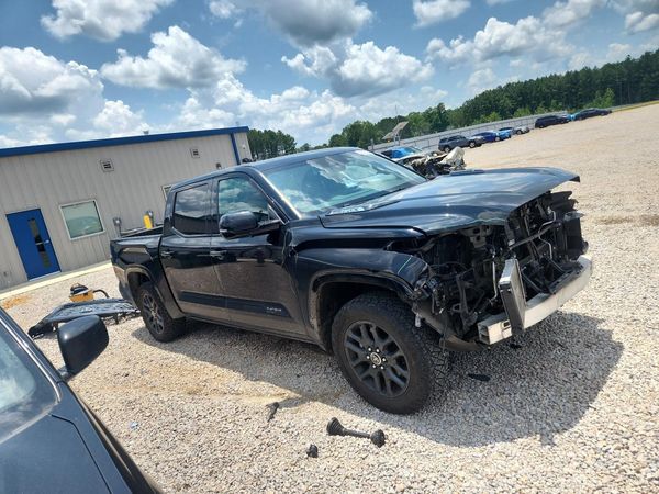 2023 TOYOTA TUNDRA Platinum