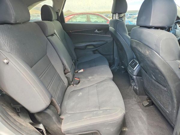 2018 KIA SORENTO L, LX