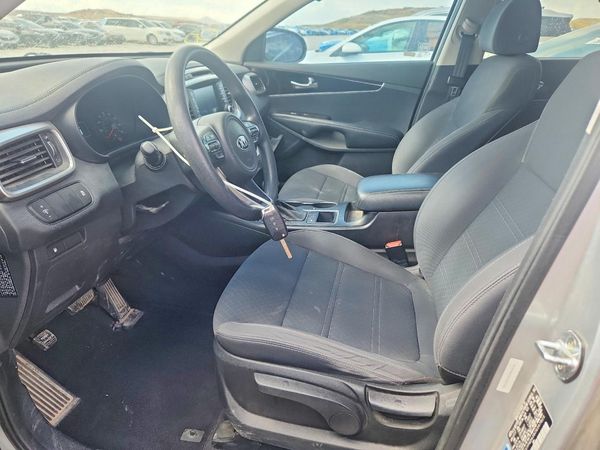 2018 KIA SORENTO L, LX
